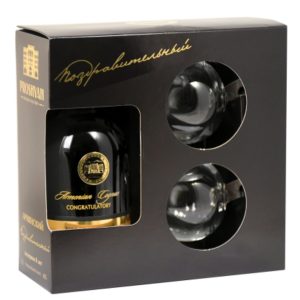 Շնորհավորական բաժակով կոնյակ 8* 0.5լ